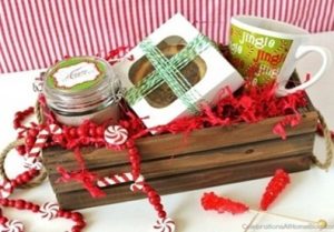 Những món đồ có thể cho vào giỏ quà tặng Giáng sinh