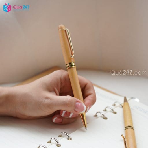 Bút gỗ 04