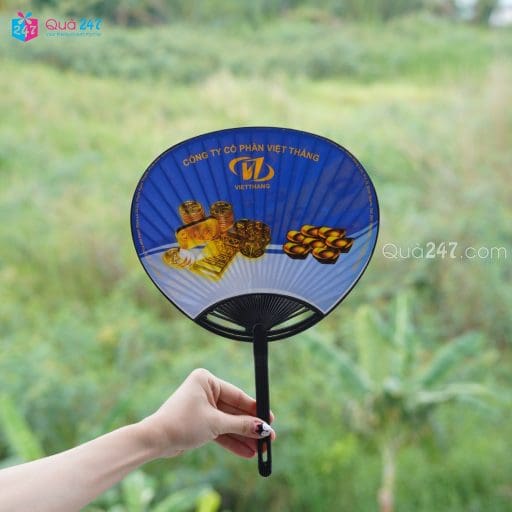 Quạt Nhựa Decal 02